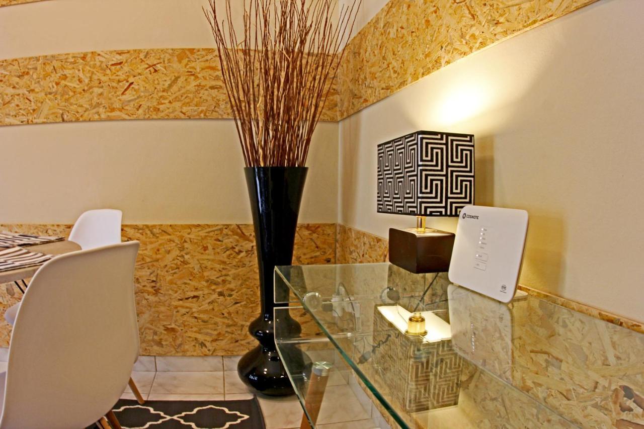 Stylish City Center Garden Apartment Atenas Exterior foto